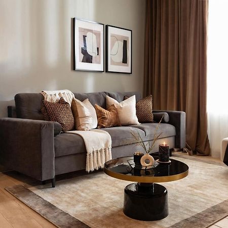 Qult - Misty Night Apartment บูคาเรสต์ ภายนอก รูปภาพ