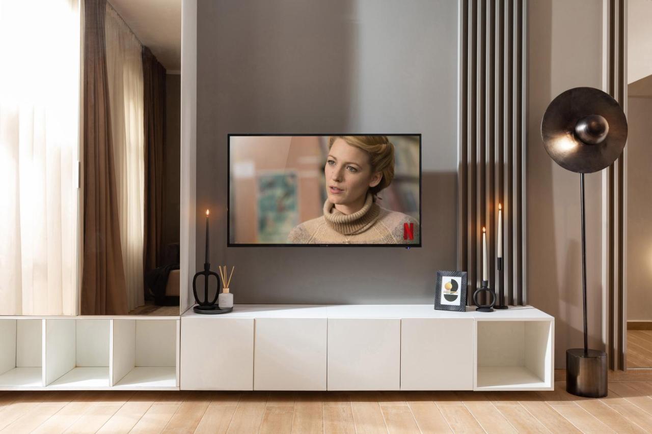 Qult - Misty Night Apartment บูคาเรสต์ ภายนอก รูปภาพ